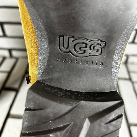 UGG Women's Madison 1912 Boots Size 10 - Picture 7 of 8